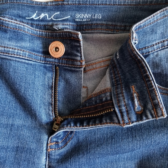 INC Skinny Leg Jeans Sz 2 - Picture 3 of 8